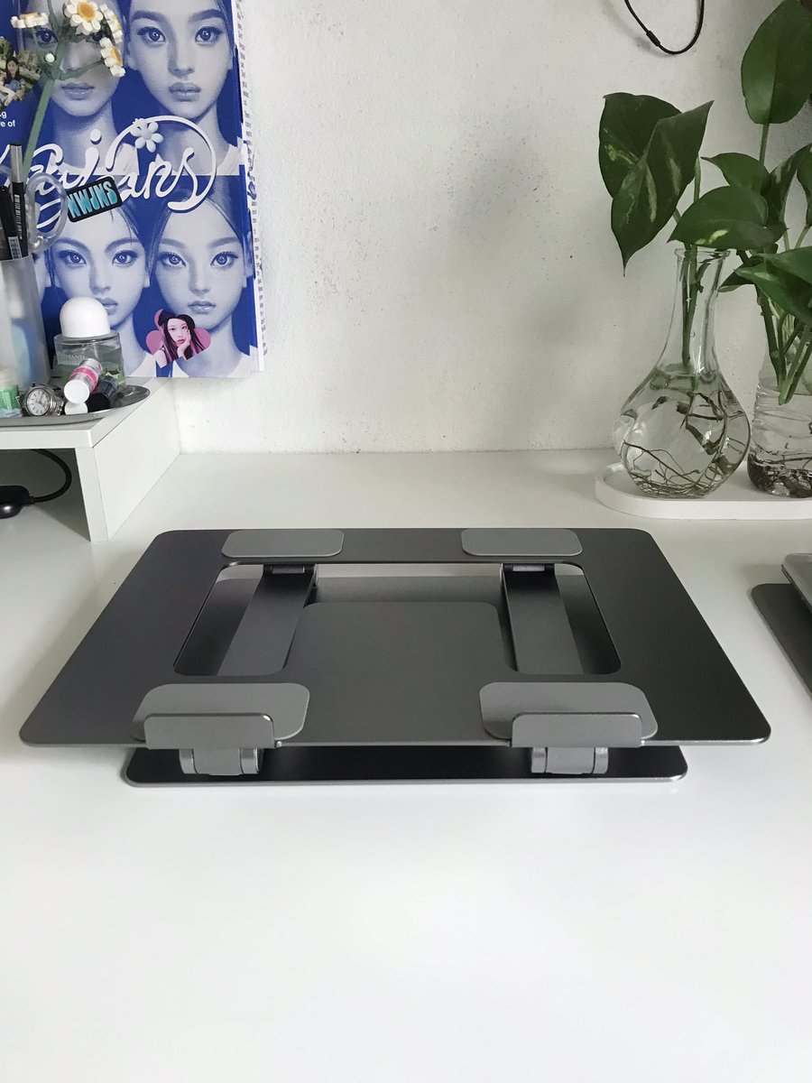 _fragurl's tweet photo. ประกาศขายจ้าาา📌
Laptop Stand ตัวแกร่ง ใช้งานได้ 3 วัน ราคาถูกกว่าในชอปปี้ แถมรวมส่งแล้วด้วย รายละเอียดตามรูปเลยค้าบบบ
#ขาย #laptopstand #ที่วางโน้ตบุ๊ก https://t.co/OrTwyYRYgG