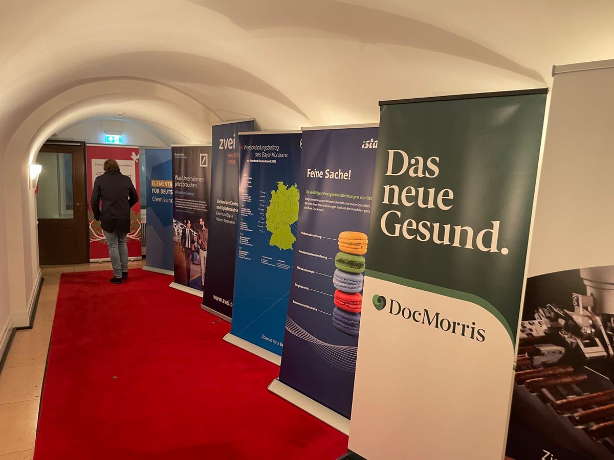 Christian Schweppe (@chschweppe) on Twitter photo Gestern wurde im Klubhaus der Abgeordneten am #Bundestag wieder Gartenfest der Seeheimer gefeiert. Obwohl die Gäste selbst 50€ zahlten, gab es viele Sponsoren: wie Rheinmetall, Zigarrenverband, Doc Morris & Automatenwirtschaft. <a href="/ThePioneerDe/">The Pioneer</a> #DPG #ParlamentarischeGesellschaft Gestern wurde im Klubhaus der Abgeordneten am #Bundestag wieder Gartenfest der Seeheimer gefeiert. Obwohl die Gäste selbst 50€ zahlten, gab es viele Sponsoren: wie Rheinmetall, Zigarrenverband, Doc Morris & Automatenwirtschaft. <a href="/ThePioneerDe/">The Pioneer</a> #DPG #ParlamentarischeGesellschaft