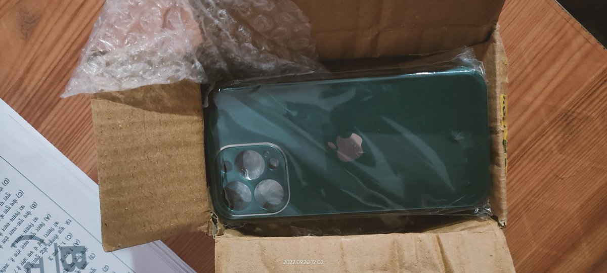 Rahul_The_Icon_'s tweet photo. I have ordered sand disk memeory of 1 TB price about 9394 from Flipkart. but i get mobile cover of iphone.i didn't expect from Flipkart  @Flipkart @WorkAtFlipkart @_Kalyan_K https://t.co/SJ0gChgmTJ