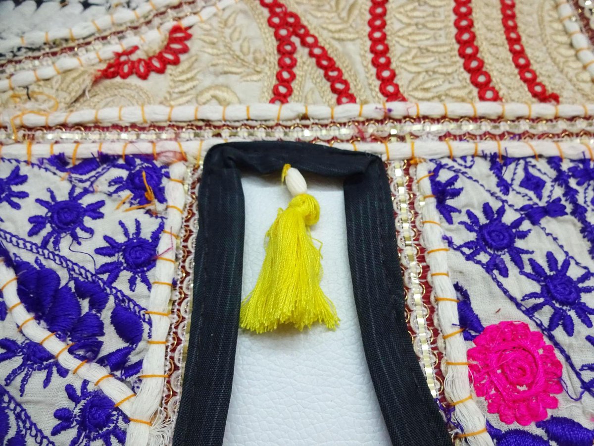 #handmade #onlineHandicrafts #hutse #indian #handicraft #ebay #DoorValance #HomeDecor #wallHanging  #vintage #wallart #walldecor #decor #cotton #newyork #Tribal  #UK #designer #art #happy #gift #amor #custommade #HUTSE_VA30 

ebay.com/str/onlinehand…