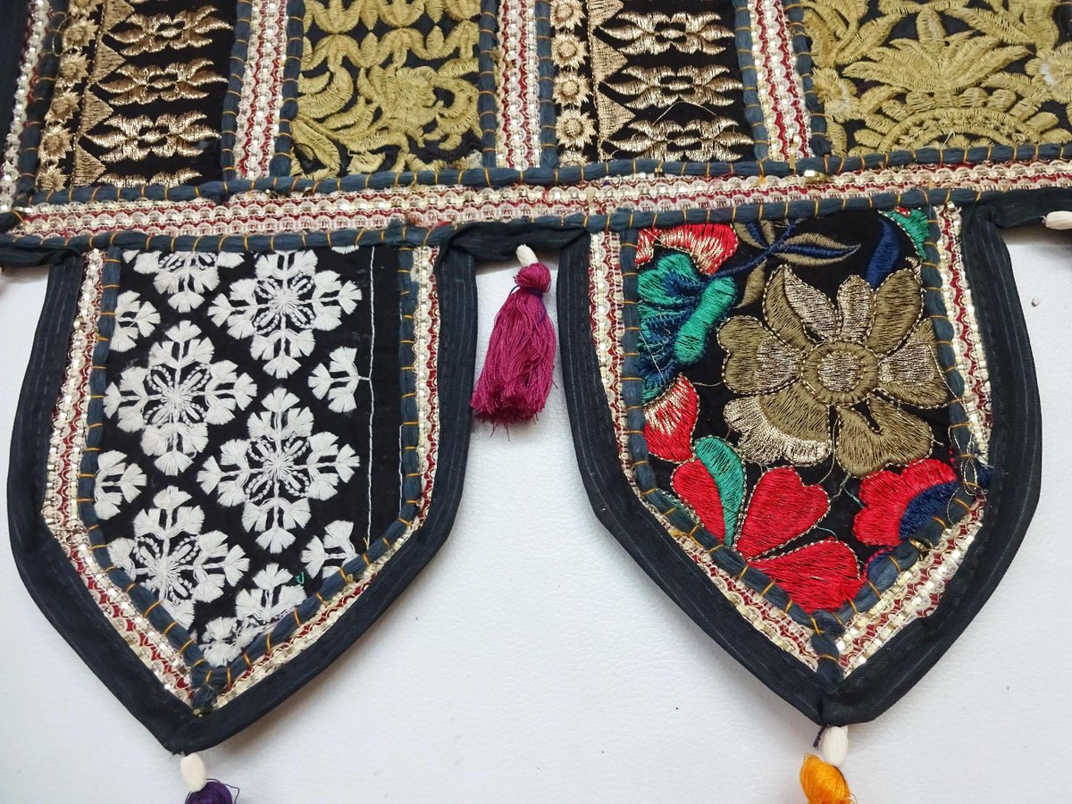 #handmade #onlineHandicrafts #hutse #indian #handicraft #ebay #DoorValance #HomeDecor #wallHanging  #vintage #wallart #walldecor #decor #cotton #bhfyp #indianart #newyork #Embroided #door #gift #Tribal  #asian #usfashion #VA14 

ebay.com/str/onlinehand…