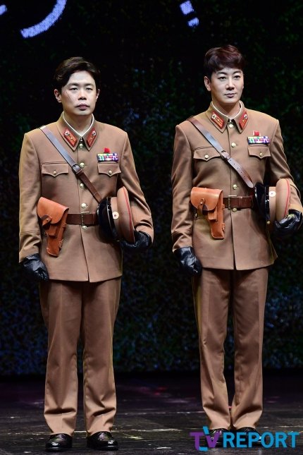 cloysauce's tweet photo. The dastardly Cho Cheol-gangs

#AnSeHa #HeoGyu #CrashLandingonYou #CrashLandingonYoumusical #사랑의불시착 https://t.co/K5mbQTq3fF