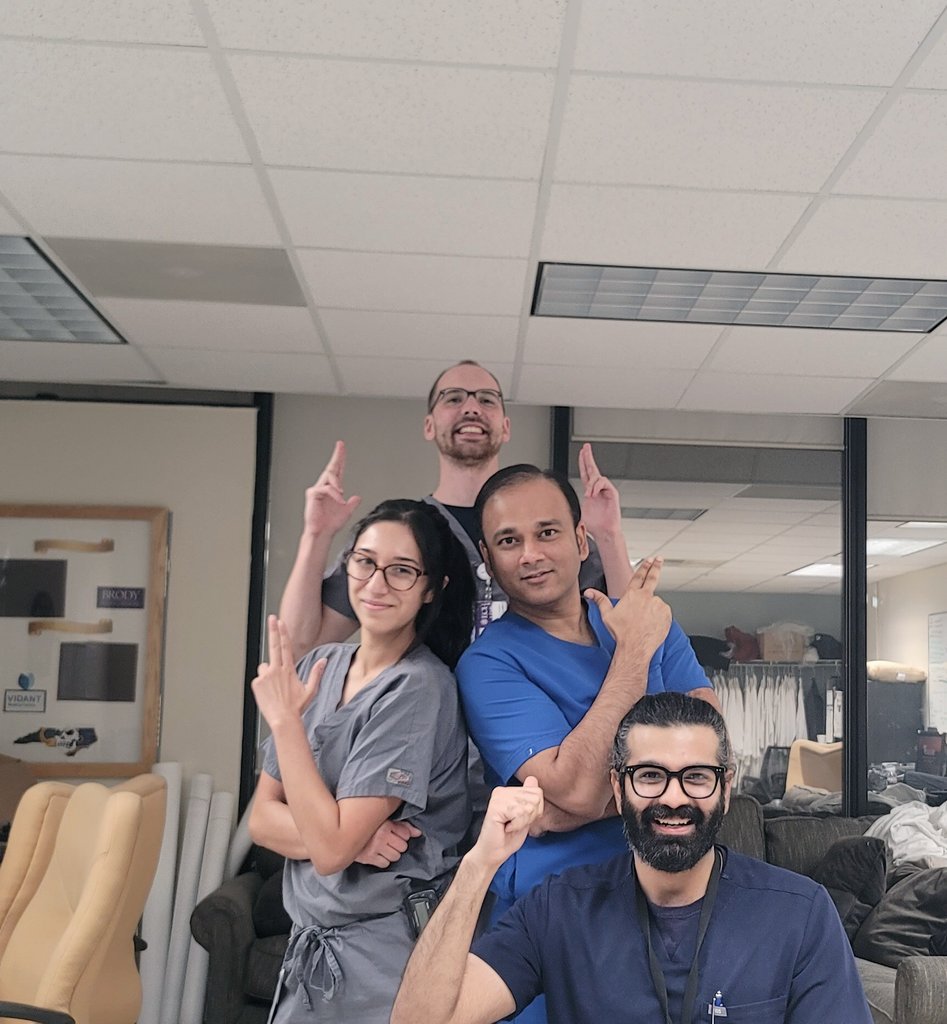 hassamalii's tweet photo. Happy to finish the last of the medicine night float with this crew @Clawneph @DebarghaBasuli #Adrianna
@ecuimchiefs 
#MedTwitter #medicine https://t.co/dt5K2Wlefp