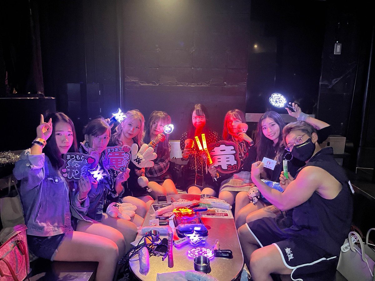 hitomi_ginkyo's tweet photo. VVIP幸せ空間でした🫶
ありがとう💕
#RepezenFoxx
#Repekyo https://t.co/ySqaB7dk5j