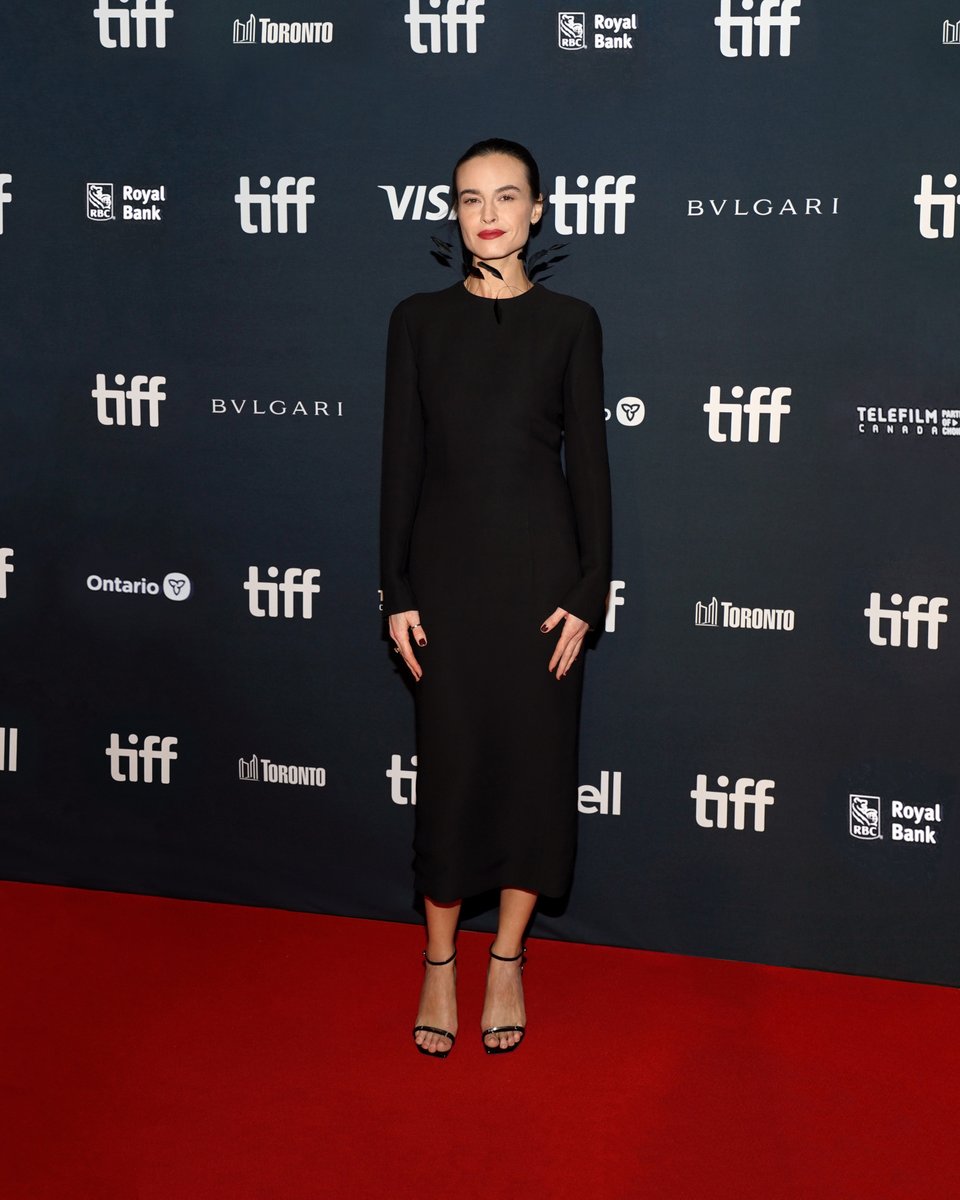 Prada's tweet photo. Kasia Smutniak wore a #Prada black cady dress embellished with a feather decoration and black sandals while attending the ‘The Hummingbird’ premiere.

#PradaPeople https://t.co/lYWAbZe7WV