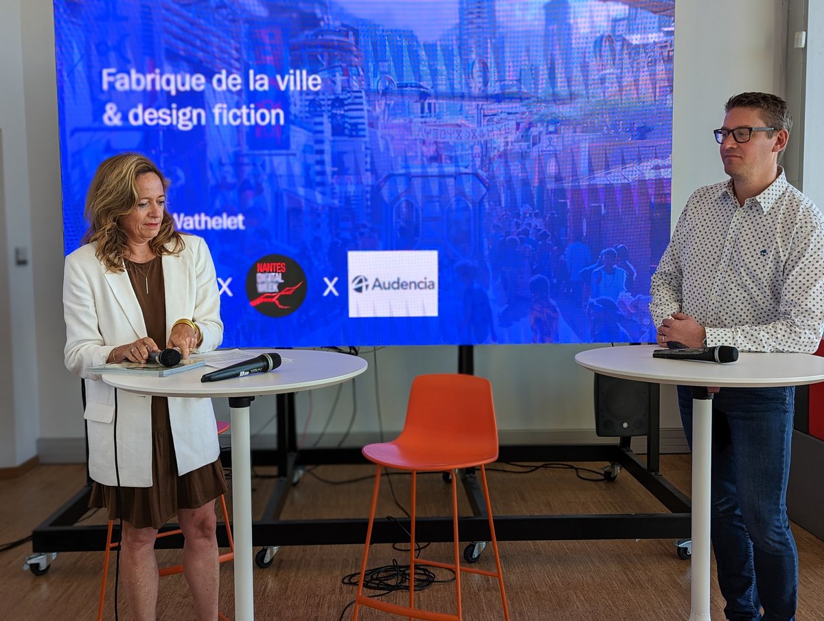 "Fabrique de la ville &amp; design fiction" avec <a href="/OlivierWathelet/">OlivierWathelet</a> à @audencia_com
