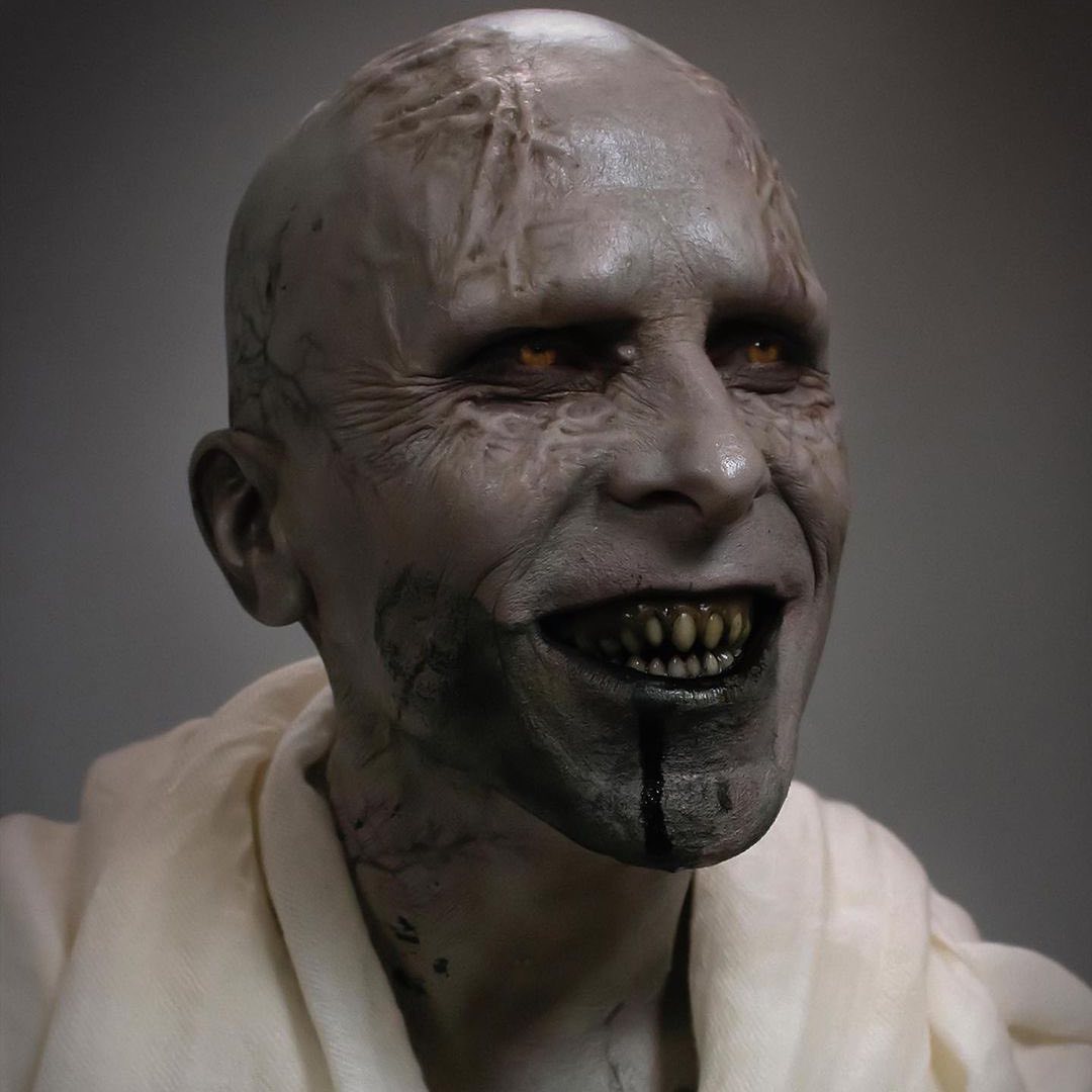 moviesnowtv's tweet photo. The wonders of makeup!
Here’s Christian Bale’s Gorr look for Thor: Love And Thunder. 
Drop 🔥 in the comments if you love this!

#ChristianBale #Thor #Gorr #ThorLoveAndThunder #ChrisHemsworth #TessaThompson #Valkyrie #GodButcher #TaikaWaititi #RussellCrowe #ChrisPratt #MoviesNow https://t.co/vi6LkkBLx5
