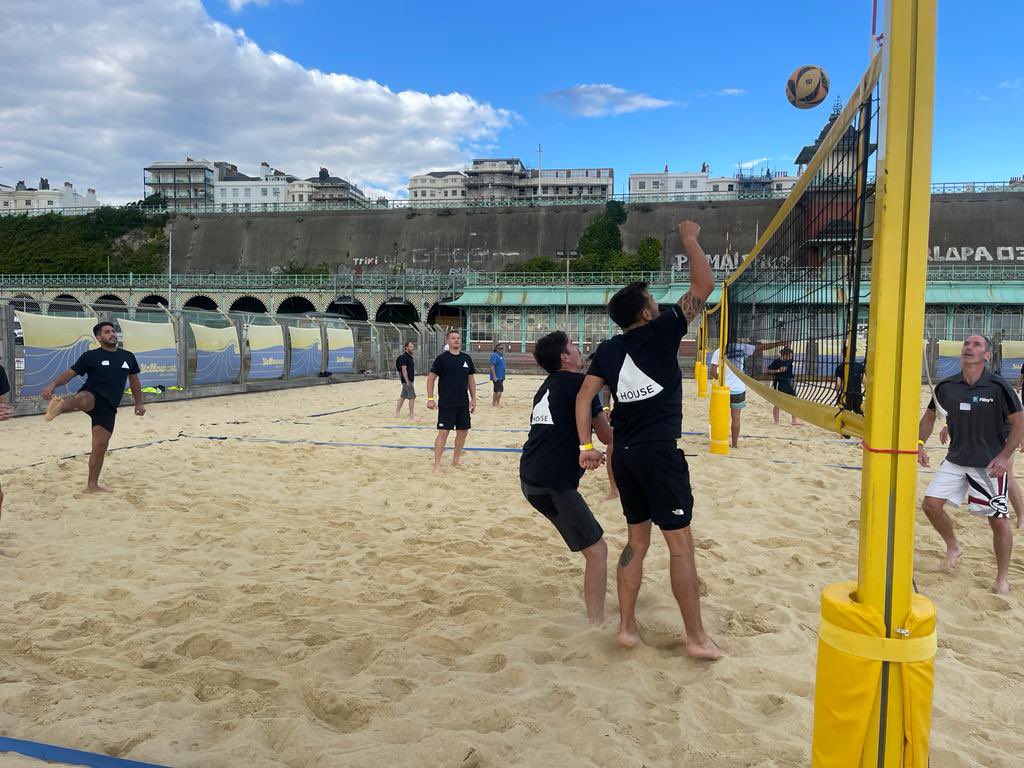 After a week paying our respects, we were recently guests for <a href="/ArchAngelsBton/">archangels ARCHITECTS</a>; swapping sandbags for a court one; in a volleyball tourny for charity @SussexNightstop

It was an ace day, fun-filled, for a great cause… Game, Set &amp; Match!

🏠🏐👊🏼

#HouseConstructionLtd #Fundraising