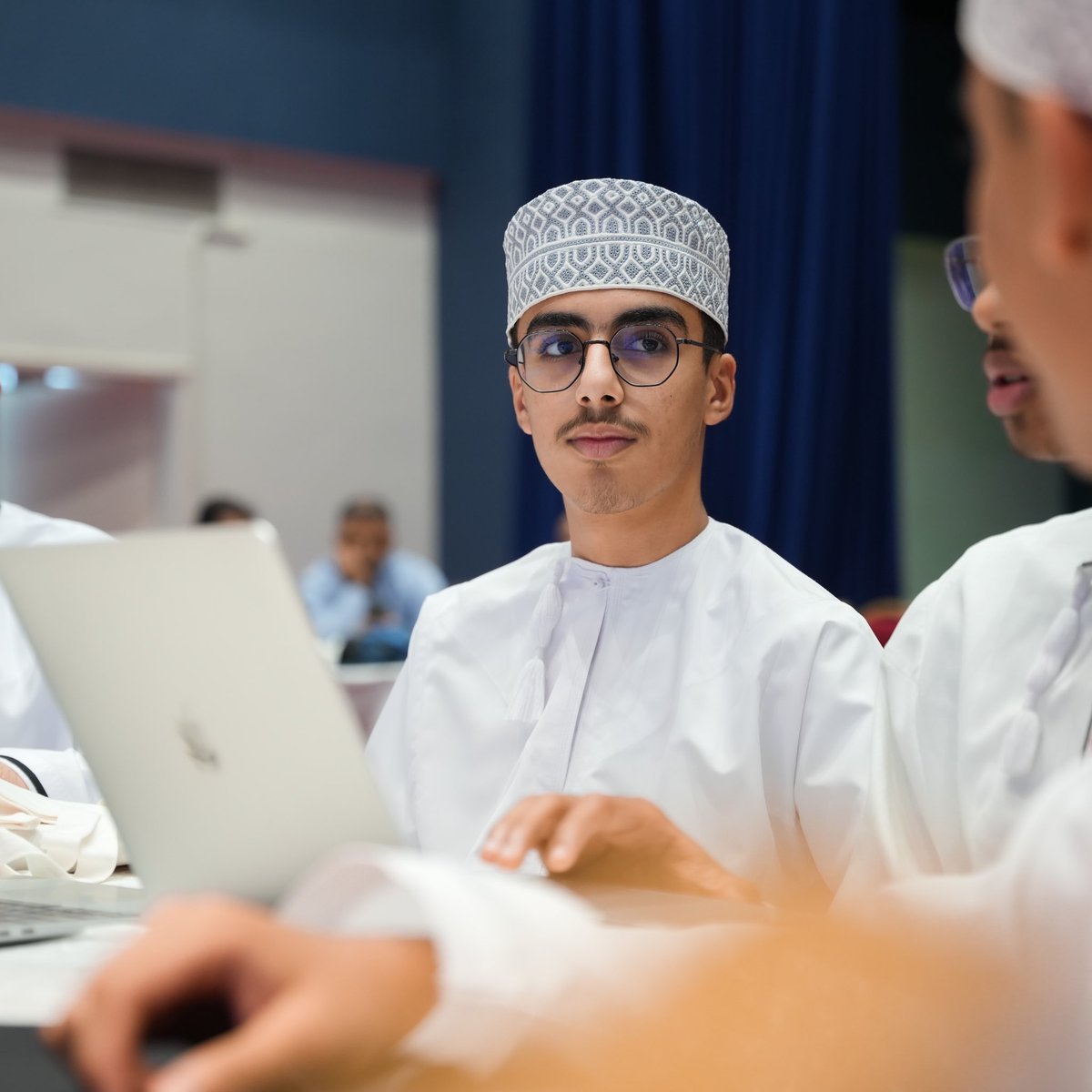 MEC_Oman's tweet photo. As part of #Skillz+, Ms Samiha Najah and Dr Vikas Rao gave an informative hands-on session on Data Visualization using Google Data Studio. The workshop brought together students from different schools in the Sultanate. https://t.co/OJeXOtFudH