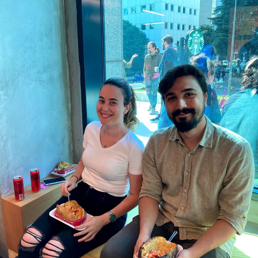 solviads's tweet photo. A delicious break from work!
As the Solvia family, we had a pleasant and delicious time by giving a short break from work with unlimited warm baked potatoes with plenty of toppings.😋🤌🏻
We are already looking forward to our next event!
#Solvia #LetsEnjoyTogether https://t.co/8bmDTd3mSQ