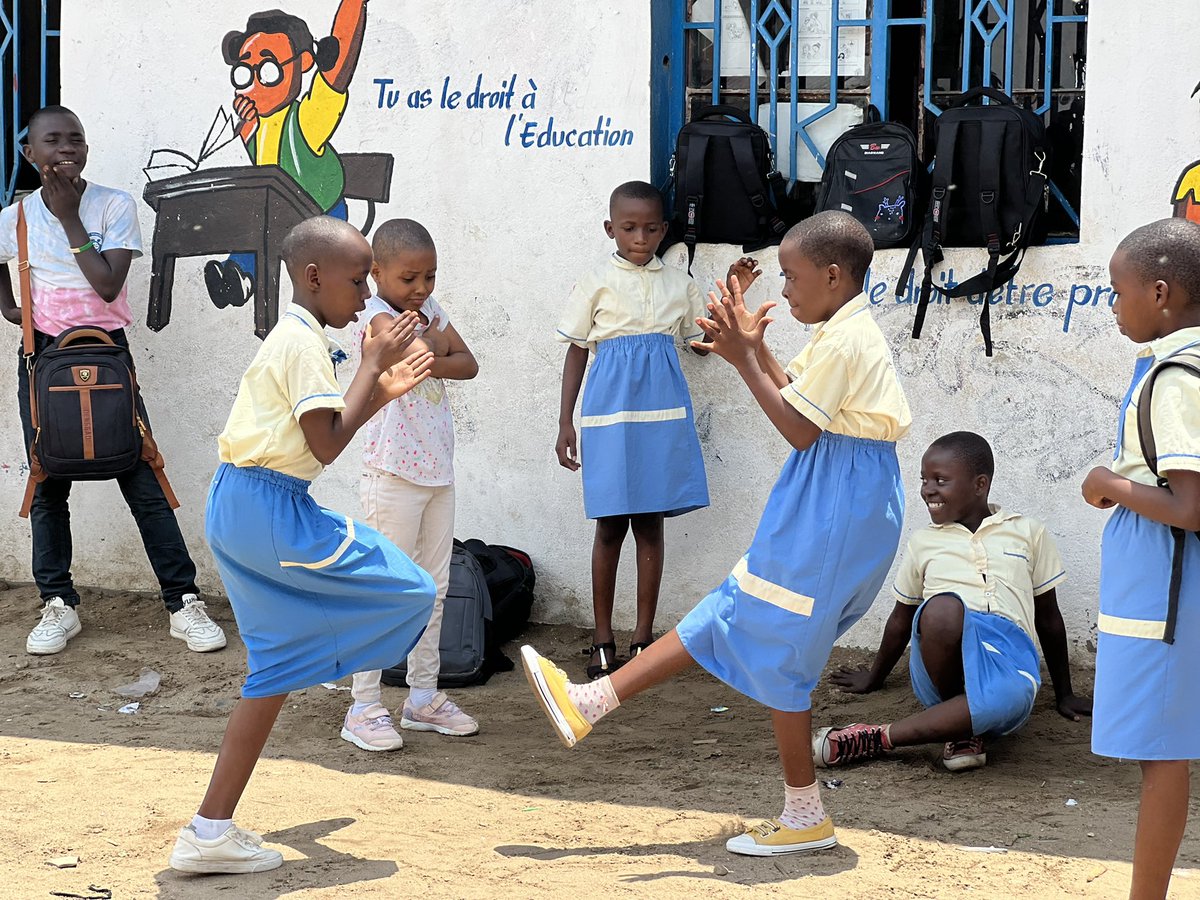 Sad_ngo's tweet image. C’est la rentrée!

A l’ECOFO « La Girafe » de Buterere, plus de 400 élèves ont débuté les cours depuis lundi pour une année qui sera, on l’espère, fructueuse pour tous les enfants de Buterere.

#SADBurundi
#childprotectionfirst