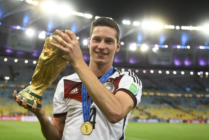2 9 - Happy Birthday, Julian Draxler!   