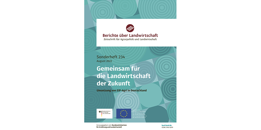 dvs_land's tweet photo. 📚Ein neues Sonderheft der DVS zu @EIPAGRI_SP ist erschienen & fasst die erste #EIPAgri-Förderperiode zusammen.🔍
🧑🔬Die Broschüre zeigt, wie der #Wissenstransfer funktioniert & lässt Beteiligte aus EIP-Projekten zu Wort kommen.🧑🌾
Zum Heft ➡️https://t.co/52Ph7TNHnj
@fh_kiel https://t.co/nlfmyCxTAT