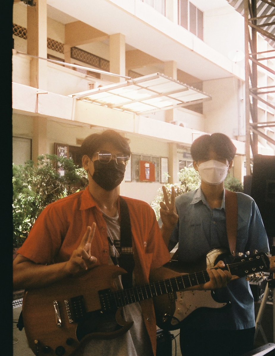 เหตุผลที่ลาบบ่ขม กะคือดีบ่พอ