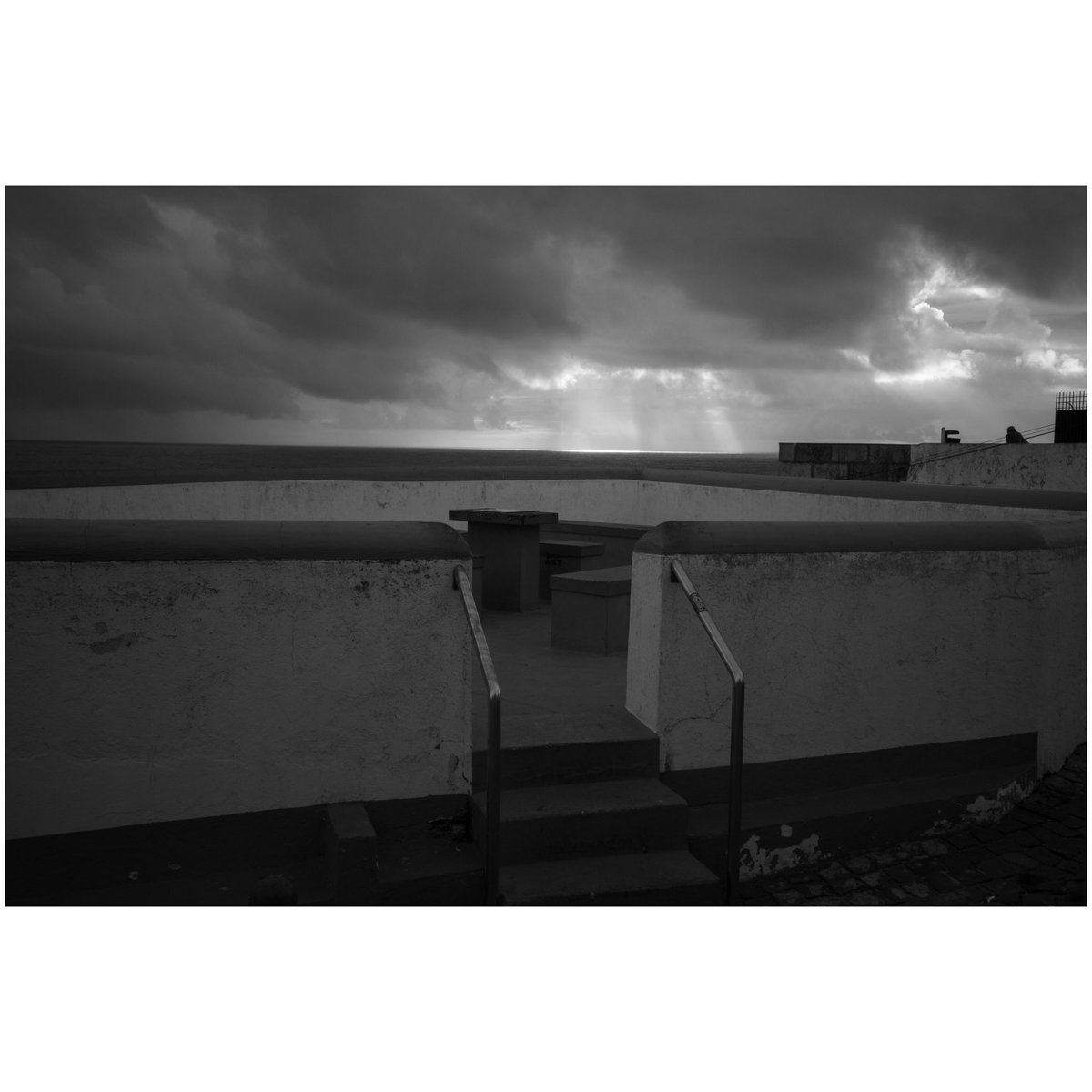 2022.09.14
#Monochrome 
#streetphotography 
#ericeira