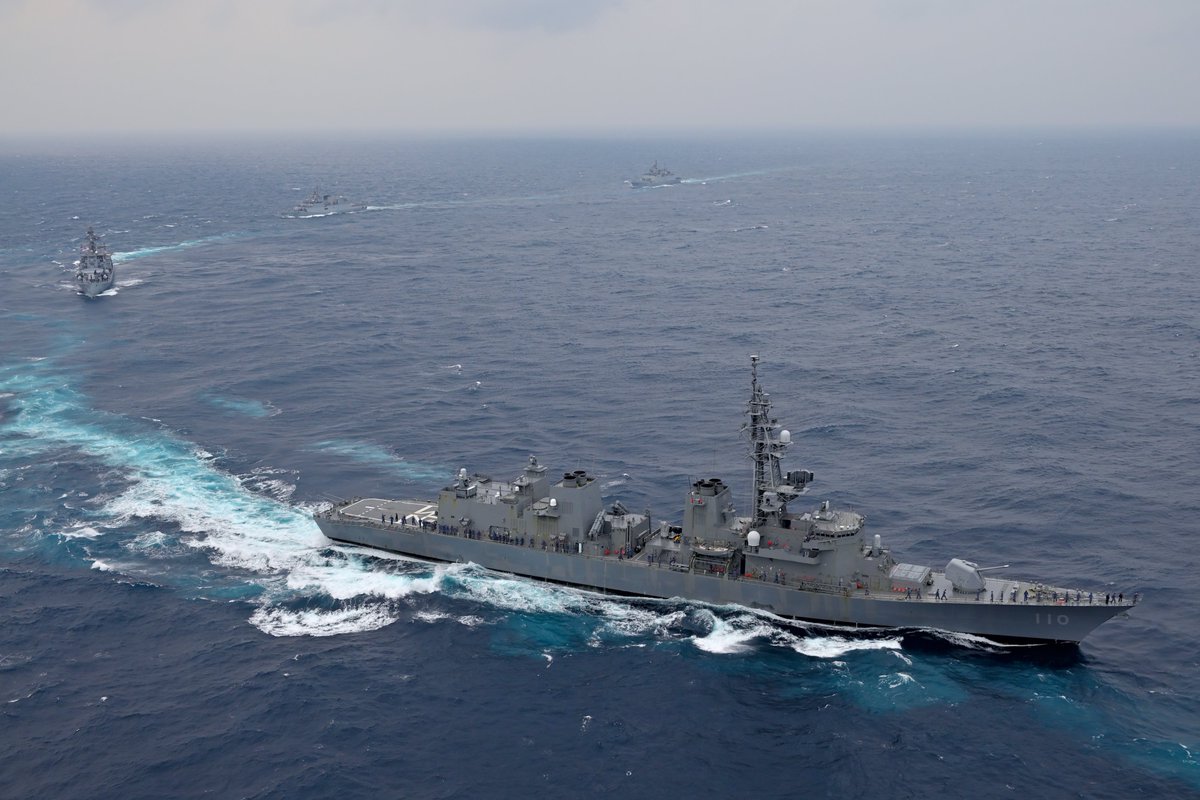 jmsdf_pao_eng's tweet photo. 11-17 SEP, #IPD22 the first surface unit conducted a 10th anniversary of Japan-India Maritime Bilateral Exercise (JIMEX 2022) with @indiannavy . JMSDF and Indian Navy will enhance interoperability through JIMEX2022, together will contribute to realizing a #FOIP.
🇮🇳🤝🇯🇵 https://t.co/h8pze86330