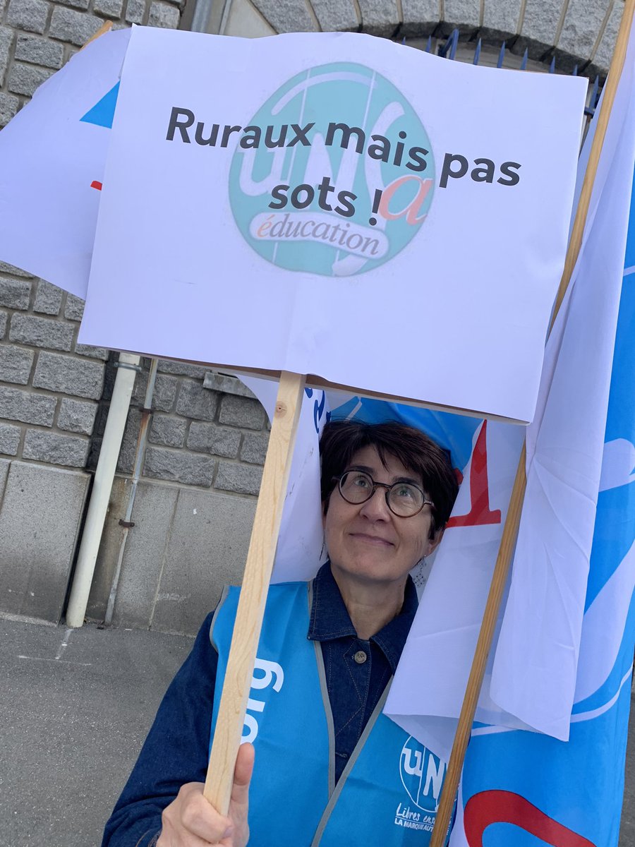 se_unsa23's tweet photo. Nos métiers doivent à nouveau faire rêver #UNSA #ruralité #culture #unsaeducation #Guéret #SEUnsa #Macron https://t.co/EBzSOdzKAQ
