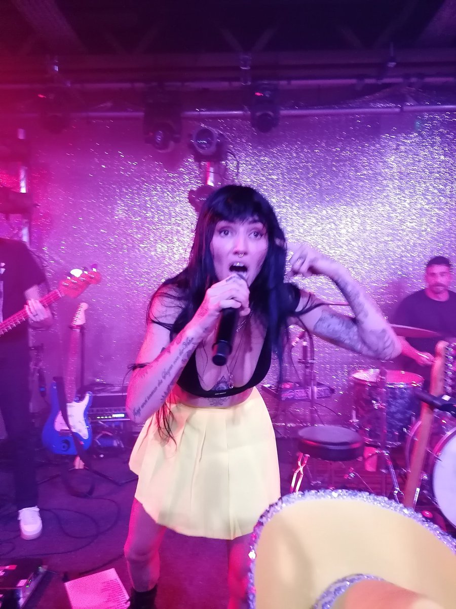 BrynmorP's tweet image. Had the most wonderful and life-affirming conversation with @lights last night - she deserves some credit for me being where I am today and is one of the kindest, sweetest people in the world. Thank you for your time and for listening to me. Here's my favourite pics from the show