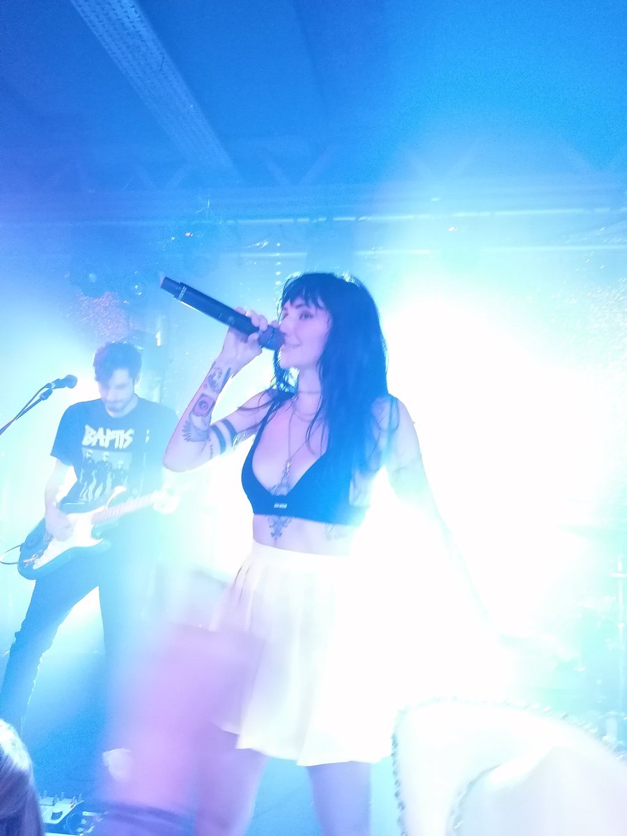 BrynmorP's tweet image. Had the most wonderful and life-affirming conversation with @lights last night - she deserves some credit for me being where I am today and is one of the kindest, sweetest people in the world. Thank you for your time and for listening to me. Here's my favourite pics from the show