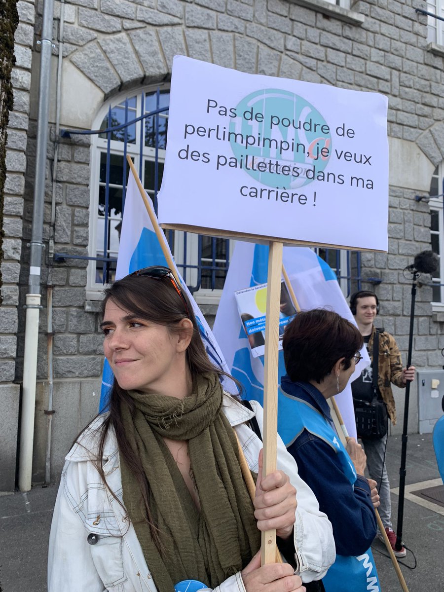 se_unsa23's tweet photo. Nos métiers doivent à nouveau faire rêver #UNSA #ruralité #culture #unsaeducation #Guéret #SEUnsa #Macron https://t.co/VrVwdifZDK
