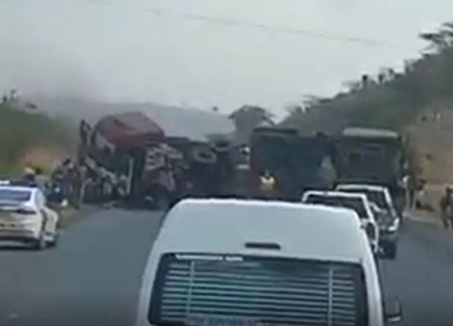 dailysunsa's tweet photo. WATCH: Another KZN road crash shocks residents
https://t.co/GZmfvXxTYU
#road #kzn #roadcrash #residents https://t.co/k7SevoaHVL