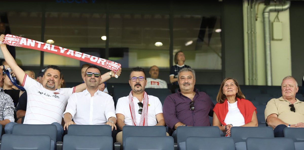 HknCebeci's tweet photo. @nurisahin Hoca’m #bizseninleyiz .. https://t.co/UGSrbH8daV