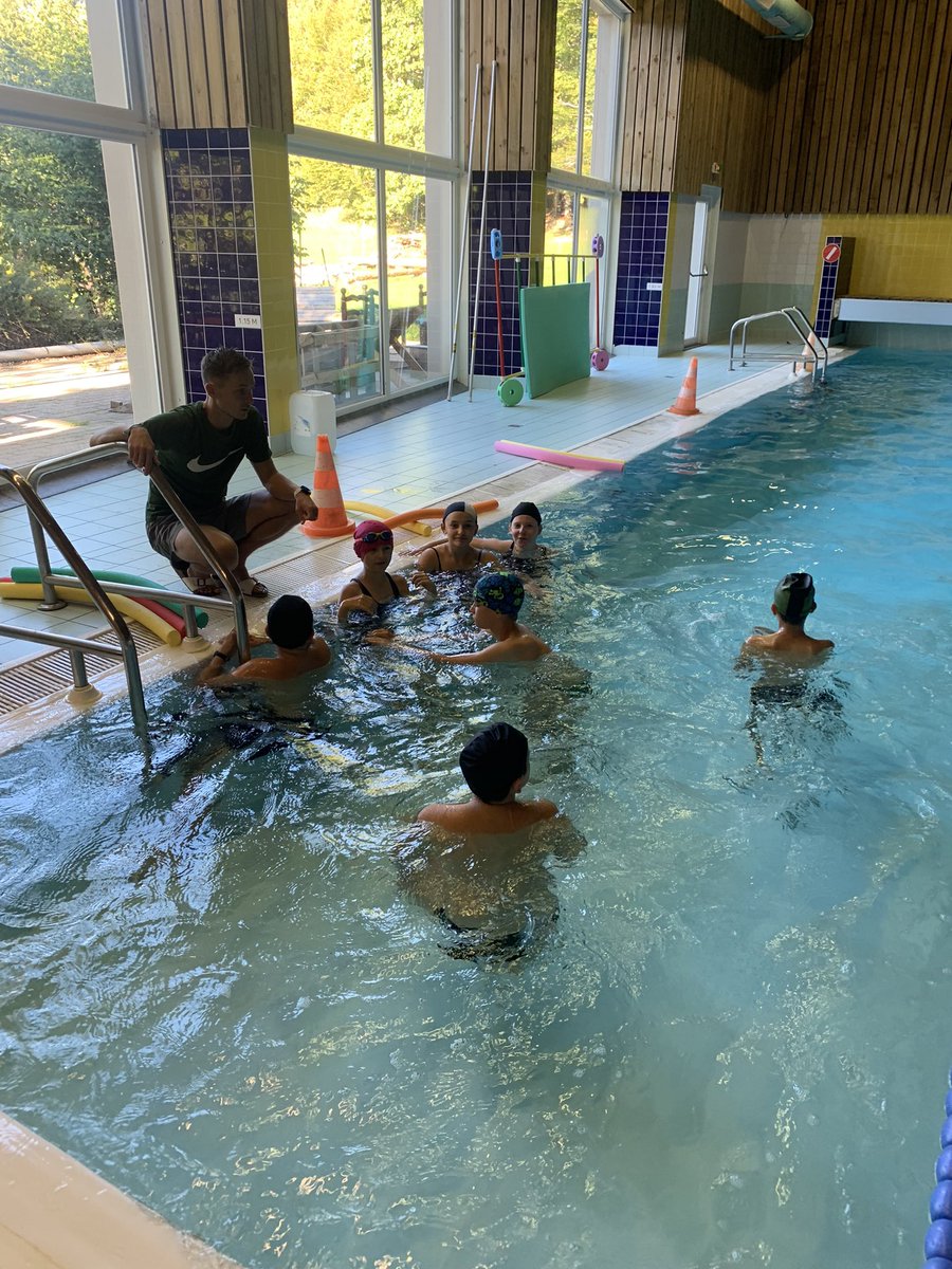 Apprendre à Nager au programme ce matin. 🏊‍♀️