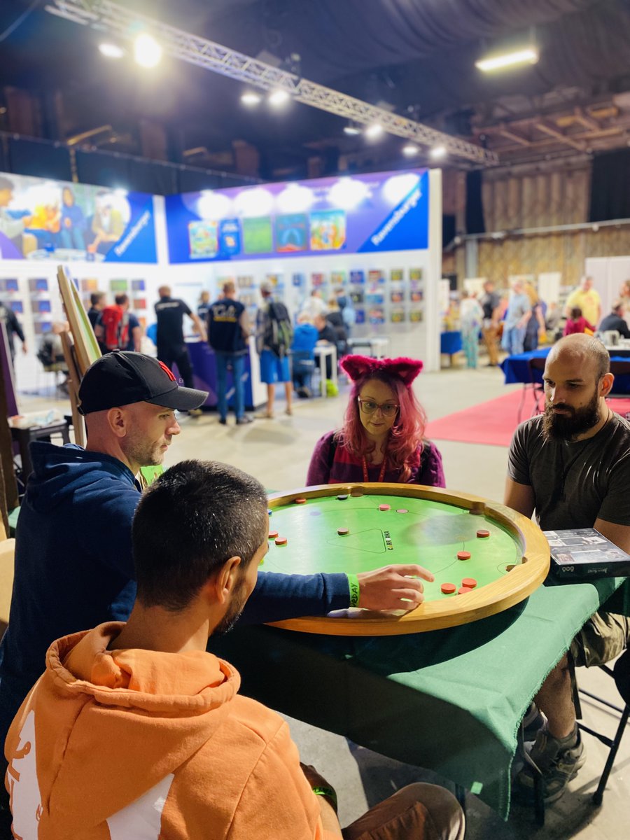 carrooka's tweet photo. Big shout out to team @tabletopmag for the amazing weekend! We loved our urban warehouse setting and meeting so many amazing people! The Carrooka boards were in constant use, we spotted a few natural flicking superstars!
#dexteritygames #tabletopgaminglive https://t.co/xODYjm4OpB