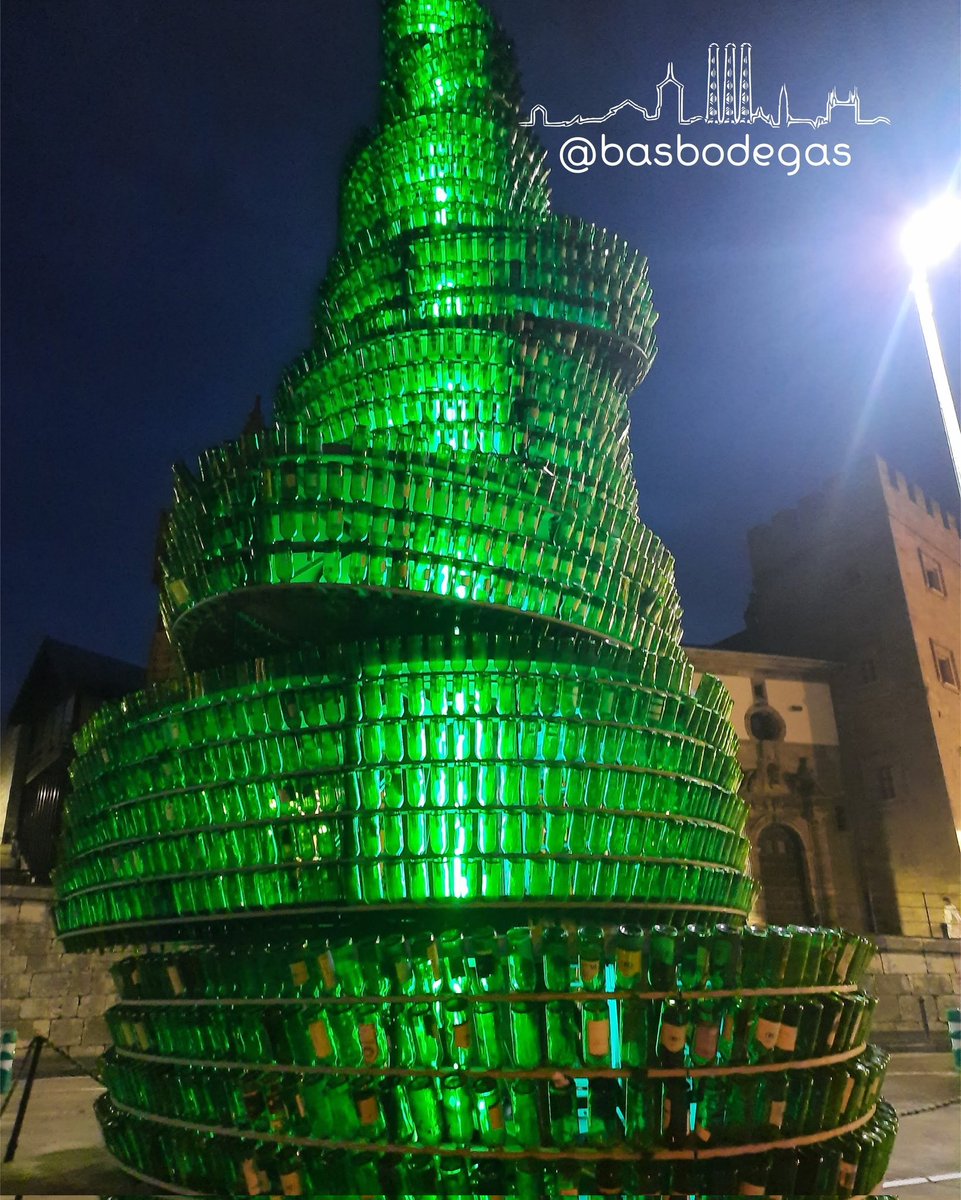 BasBodegas's tweet image. En #BASBODEGAS construimos experiencias de la mano de @sidra_menendez ¿A qué esperas para probarla?

👉 bit.ly/3qJVjNL 🌐
🔝🍏🔝

#SidraMenendez #nuevatemporada #sidra #manzana #apple #enjoy #2022 #2023 #winelife #winetasting #winelover #gastronomia #photography #Spain