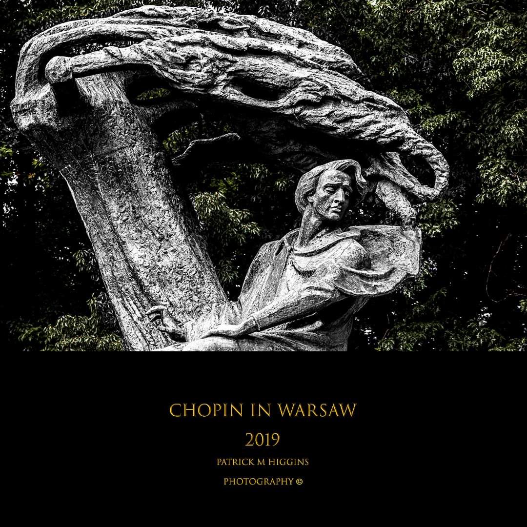 Chopin in Warsaw. @patrickmhiggins. #warsaw #warszawa #poland #polska #concerto #pianist #composer #statuephotography #concertinthepark #wereinthepark #bnwphotography #chopin