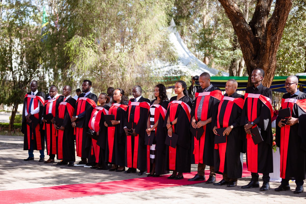 EaCenit's tweet photo. Boost you career with a Master’s degree in Embedded and Mobile Systems by applying for the 5th cohort of #EMoS programme. #Female and #youth applicants across #EAC 🇹🇿🇷🇼🇺🇬🇨🇩🇸🇸🇧🇮🇰🇪, in the field of #STEM are highly encouraged to apply 
Link: https://t.co/JoxYHad2Xt https://t.co/0yUPkjmaNn