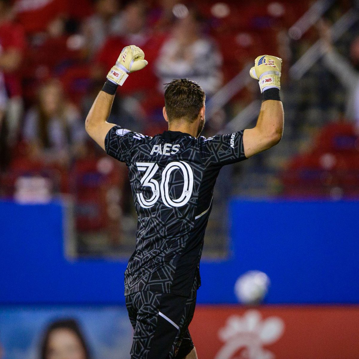 📌 Playoff clinched! 🛫 @FCDallas and Maarten Paes book their ticket to the 2022 Audi MLS Cup Playoffs. Vamos!