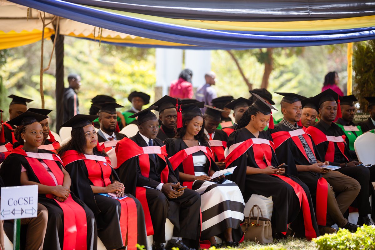 EaCenit's tweet photo. Boost you career with a Master’s degree in Embedded and Mobile Systems by applying for the 5th cohort of #EMoS programme. #Female and #youth applicants across #EAC 🇹🇿🇷🇼🇺🇬🇨🇩🇸🇸🇧🇮🇰🇪, in the field of #STEM are highly encouraged to apply 
Link: https://t.co/JoxYHad2Xt https://t.co/0yUPkjmaNn