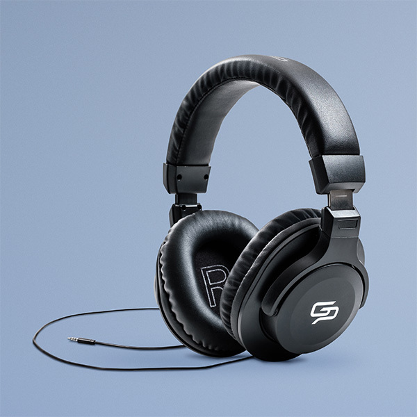 e_earphone's tweet photo. 【#ヘッドホン】
#GRANPRO「GP-0050 V1」￥3,980-税込

✅大口径40MMドライバーで迫力のある低音
✅重量たったの235gで、長時間の使用にも
✅長さの違う接続ケーブル2本、変換プラグ付属
✅安心の3年保証

▼商品ページはこちら
https://t.co/LnejImNMdV https://t.co/Lmyo1txKGu