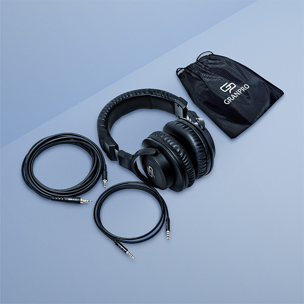 e_earphone's tweet photo. 【#ヘッドホン】
#GRANPRO「GP-0050 V1」￥3,980-税込

✅大口径40MMドライバーで迫力のある低音
✅重量たったの235gで、長時間の使用にも
✅長さの違う接続ケーブル2本、変換プラグ付属
✅安心の3年保証

▼商品ページはこちら
https://t.co/LnejImNMdV https://t.co/Lmyo1txKGu