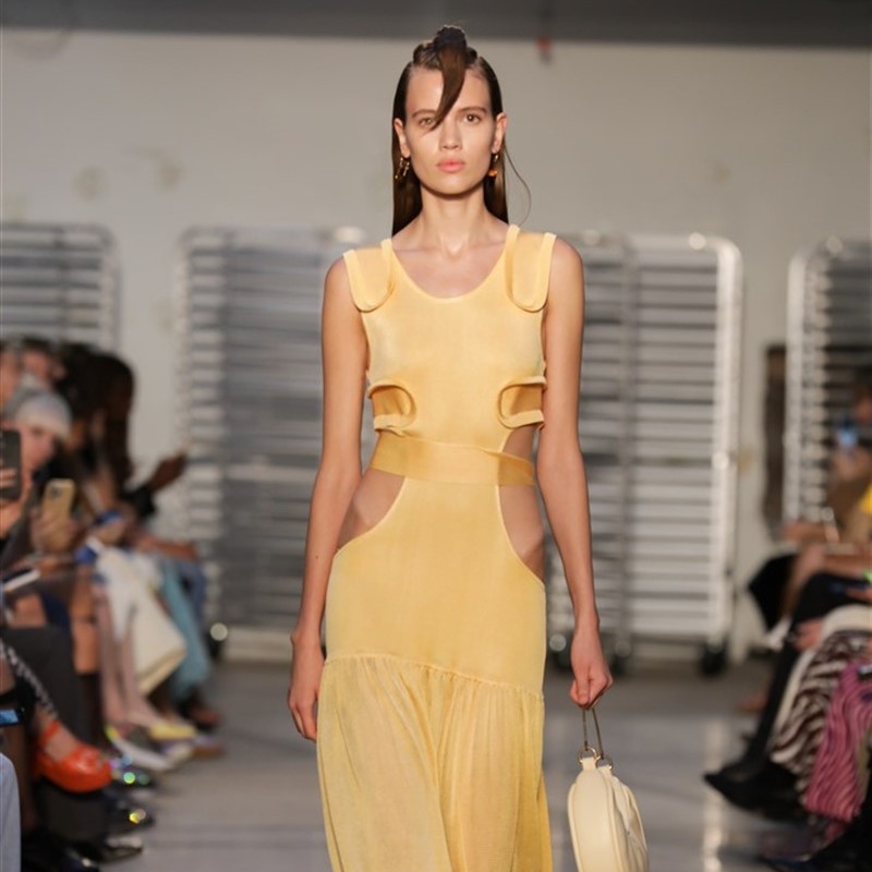 designscene's tweet photo. #SvitlanaBevza celebrates her homeland Ukraine for the #Bevza SS23 Collection #NYFW