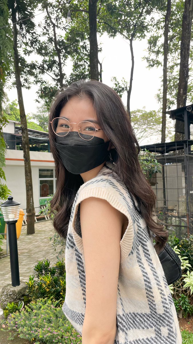 sweetesthiumen's tweet photo. Giveaway Bday Tshirt Shani Indira Natio alias ayank aku☺️

Syarat easy peasy deh:
- RT bro biar orang pada tau
- Follow si kapten keren @N_ShaniJKT48 
- reply dgn foto Shani yang ayang-able 

Tshirt size L aja ya gaes~
Untuk 5 orang pemenang

Berakhir tanggal 26 September 2022👍🏻 https://t.co/nb5UfJ26nw