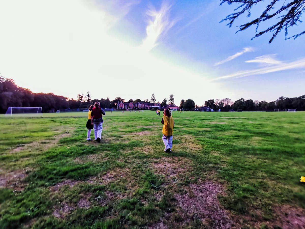 FSM_Boarding's tweet photo. This weekend our boarders had a wonderful time. They played a fantastic game of 40-40, which was epic in our 35 acres. They worked so well together, and their collaboration skills were outstanding!
#loveboarding #boardingschool #Hampshire #NewForest #boarding #independentschool https://t.co/eA2idaiiN9