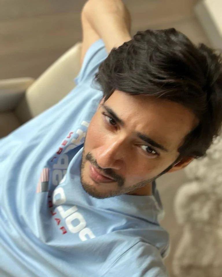 FilmyFocus's tweet photo. Rest Mode ๐ for ๐๐ฎ๐ฉ๐๐ซ ๐ @urstrulyMahesh ๐
#MaheshBabu #SSMB28 #MaheshBabu #SSMBforOTTO #SSMB @urstrulyMahesh #Mahesh #SSMB28 #SarkaaruVaariPaata #Tollywood #FilmyFocus https://t.co/jjqIRbMB3f