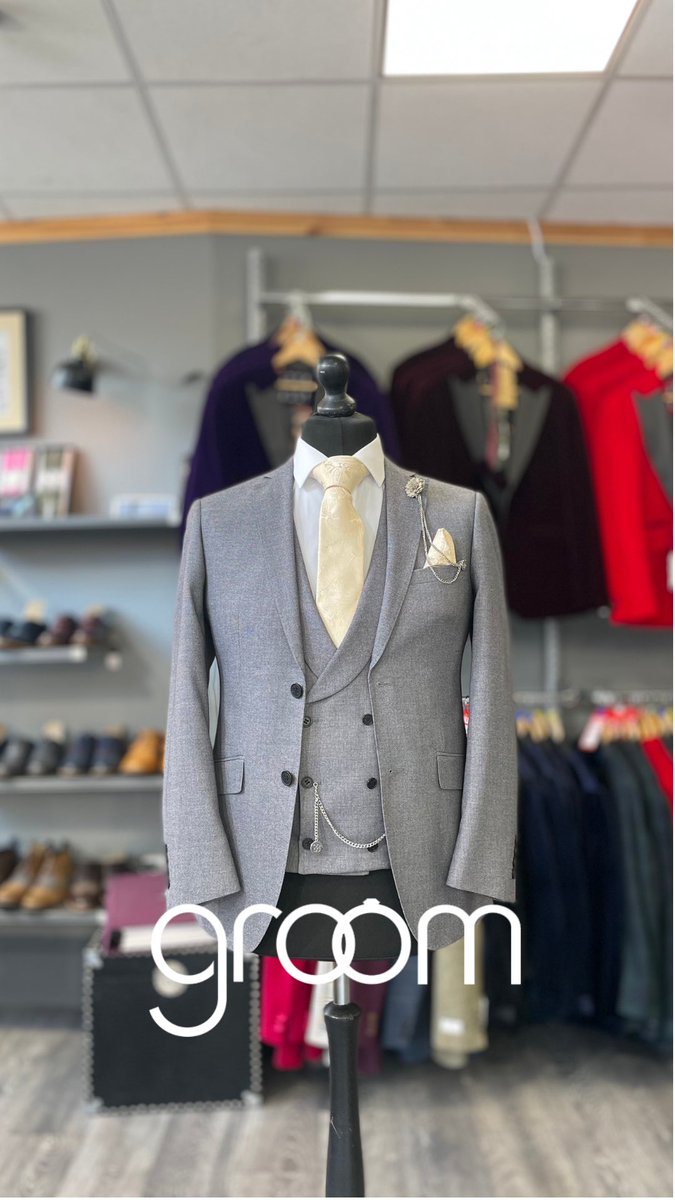 ❗️NEW ARRIVAL❗️
Our new grey lounge suit available for purchase and hire in all 3 stores. Available with a selection on stunning waistcoats.
For any further enquiries please call your nearest store:
Chester: 01244 401977 📞 
Liverpool: 0151 7098283 📞 
Warrington: 01925658889 📞