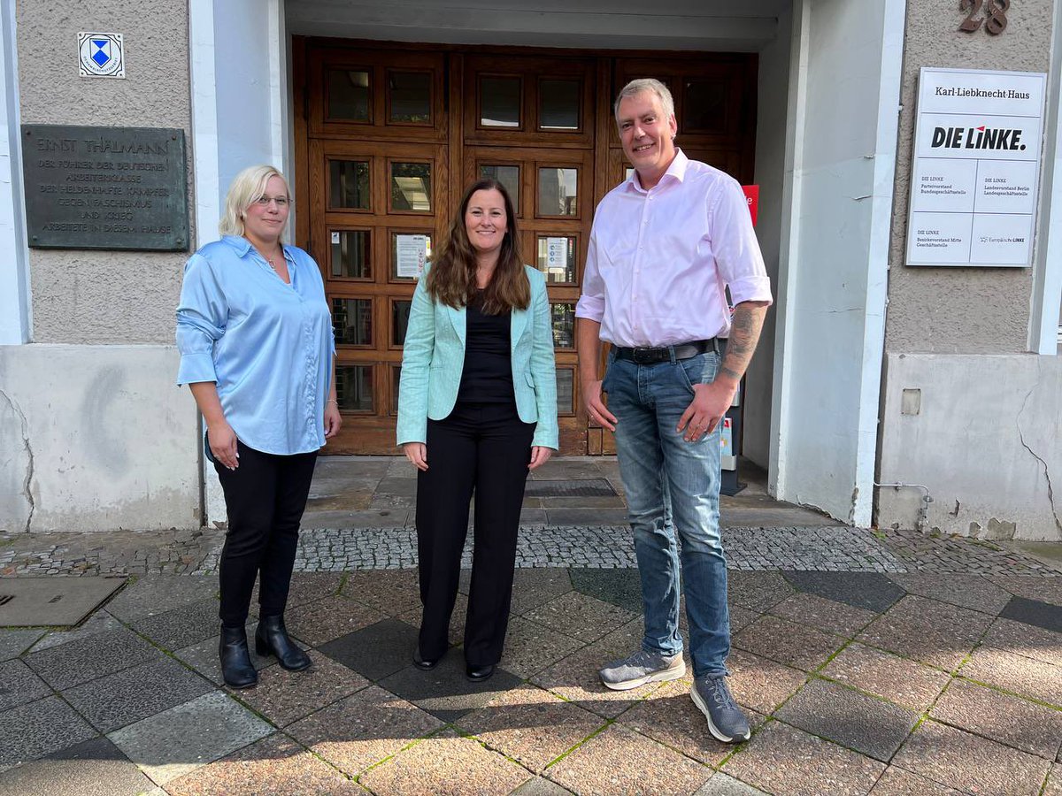 Unser Spitzenduo zur Landtagswahl in Niedersachsen, @JessicaKaussen und @LarsLeopold, zu Besuch im Karl-Liebknecht-Haus, um der Presse das 100-Tage-Programm von @die_linke_nds vorzustellen. Für soziale Gerechtigkeit, Klimaschutz und gute Bildung für alle. dielinke-nds.de/landtagswahl/