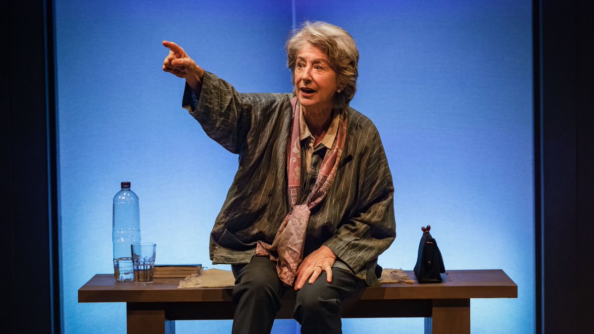 Review: ★★★★★ for Rose at the Park Theatre with Maureen Lipman bit.ly/3QWRCyI
