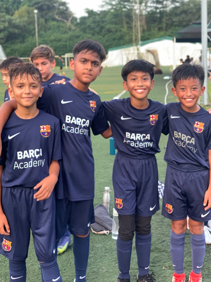 BarcaAcademy's tweet photo. 📍🇸🇬 Happy faces at #BarçaAcademy Singapore during the first weeks of the season!! Time to learn the @FCBarcelona  values! 😍😍😍 https://t.co/LFrCvTThlM