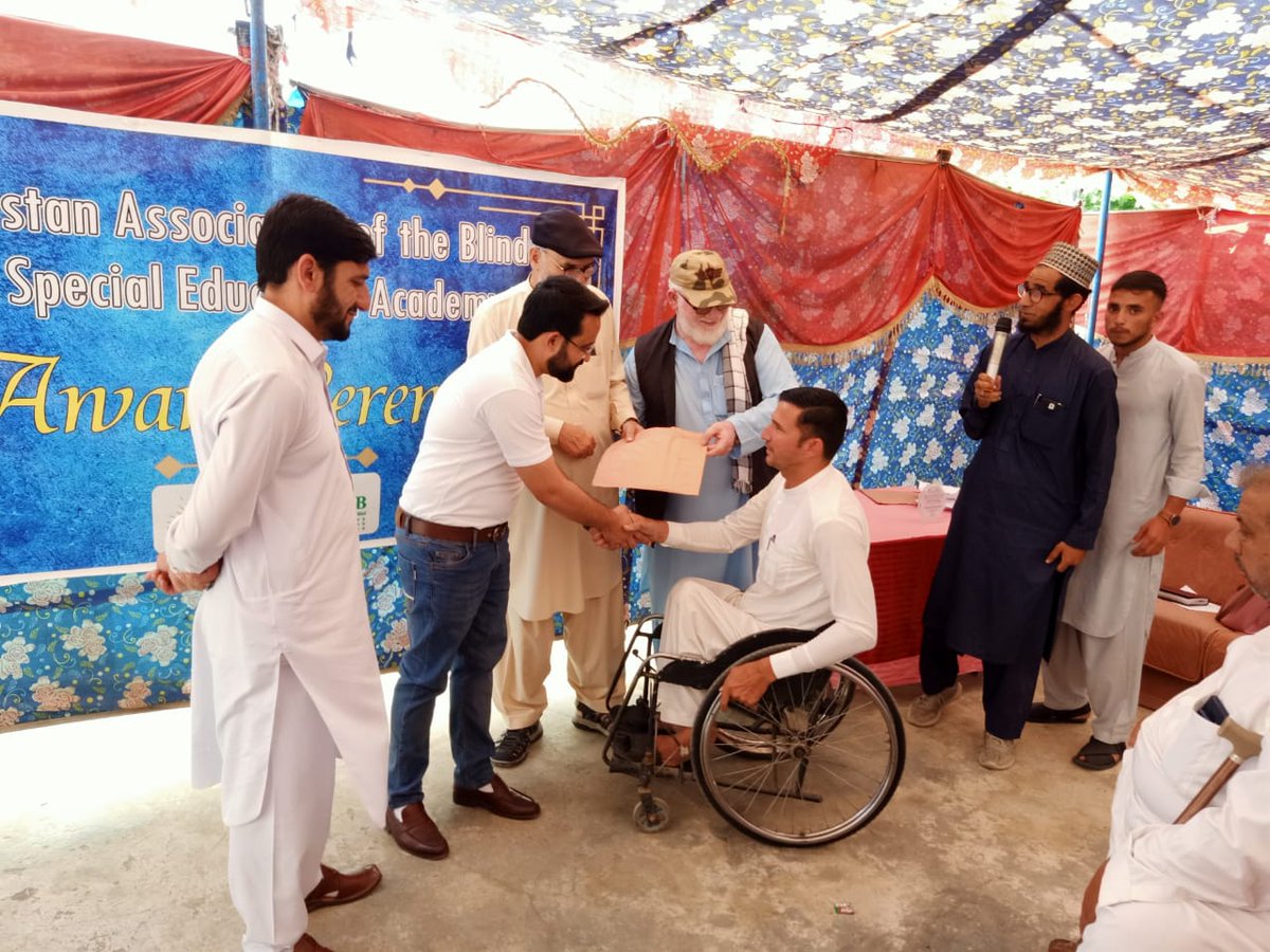 Sohailkhaanhere's tweet photo. Society work better if every component/part performs its duty honestly. Distributed certificates &amp; other special packages  on completion of different courses by these special persons in a blinds &amp; deaf school in Swat. 
#Specialpersons
#Disability 
#disablepersons https://t.co/Vbnj9UjLgQ