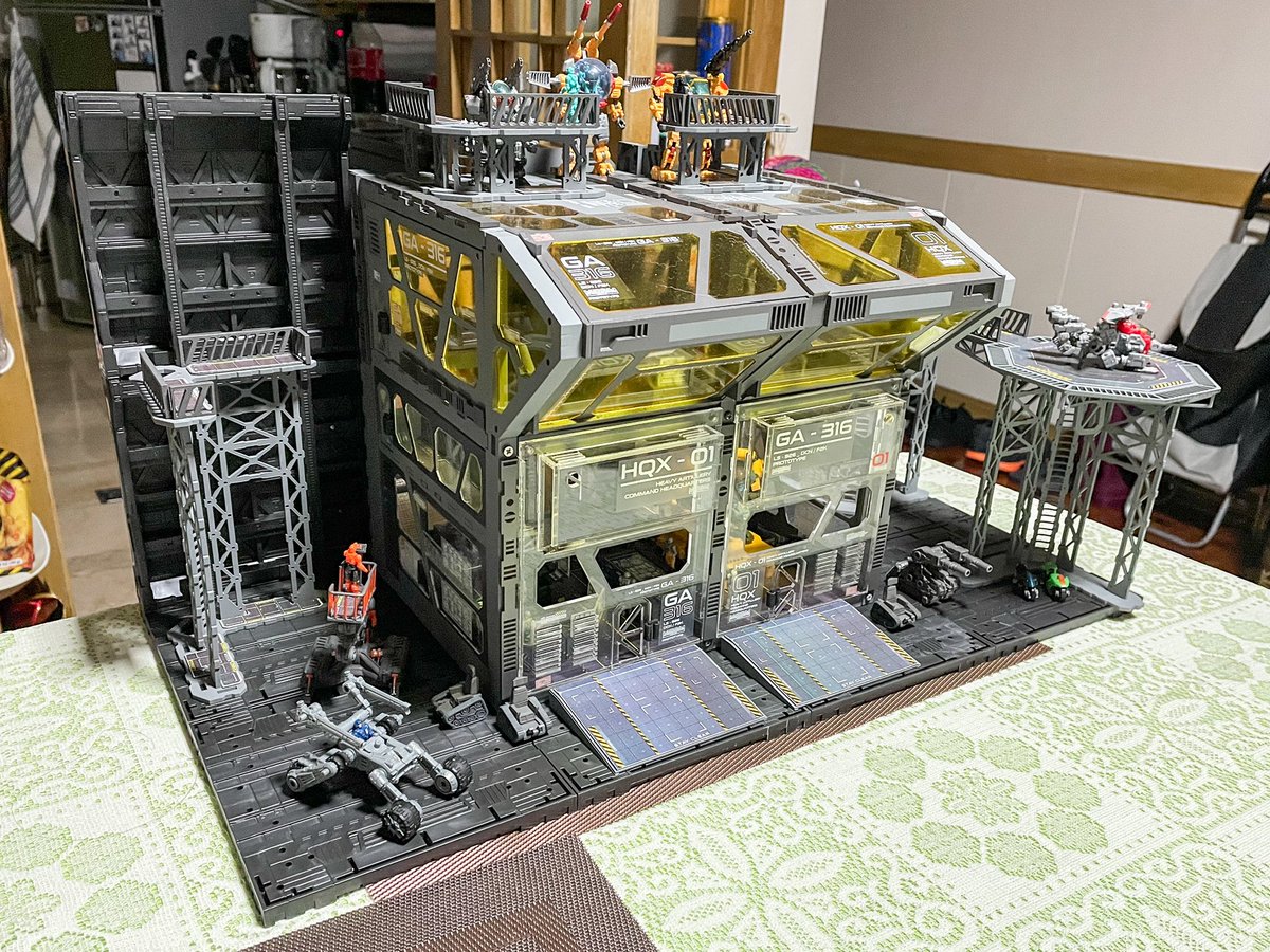 Garvy2022's tweet photo. Diaclone HQ! #ダイアクロン https://t.co/Mrz3NyjHDD