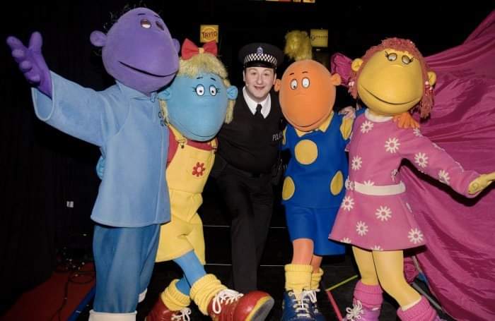 agnew_andrew's tweet photo. When #PCPlum and the #Tweenies were chilling backstage during the @CBeebiesHQ LIVE arena tour 'Fantasy Circus'. I loved representing #Balamory in these shows. Such a special time. X https://t.co/Tkf67WhZ0n