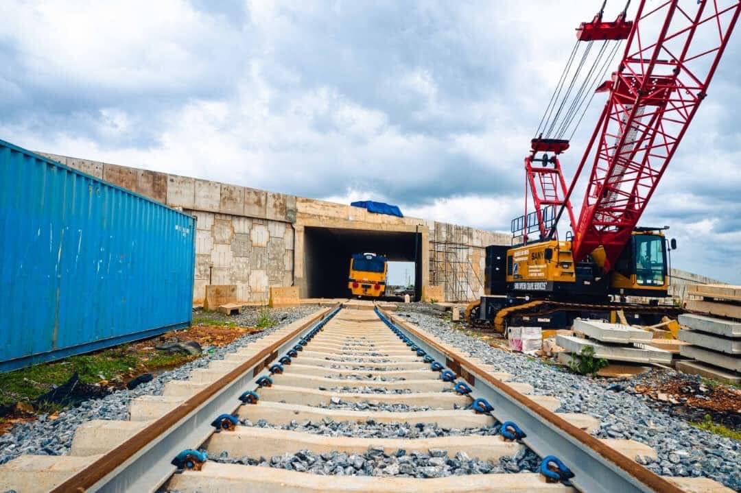 Gen_Buhari_'s tweet photo. H.E Akuffo Addo working around the clock to revamp the railway sector, this is Takoradi in the Western Region.

#GovtInfrastructure https://t.co/F0iKQbpbeq