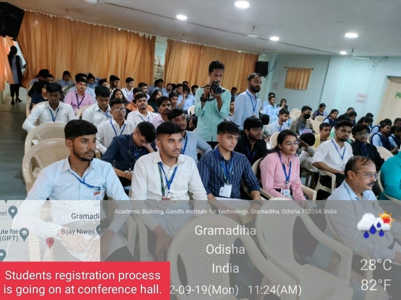 AICTE_INDIA's tweet photo. #EkBharatShreshthaBharat
Glimpses of students from HEIs &amp; Schools of #Maharashtra learning, interacting &amp; embodying an enriched value system of unity, with paired state #Odisha during their 5-days visit as part of #StudentsExchangeProgramme under #AKAM_EBSBStudentTour
@mamidala90 https://t.co/pD1aXKGlFD