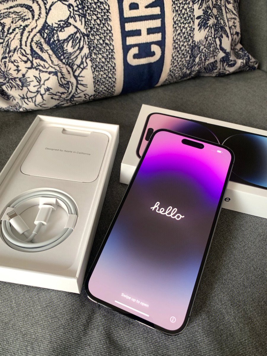jiuer02's tweet photo. 之前还担心紫色没有黑色好看 多虑了 绝绝 #iPhone14 #iPhone14ProMax https://t.co/Ldd6dzas33