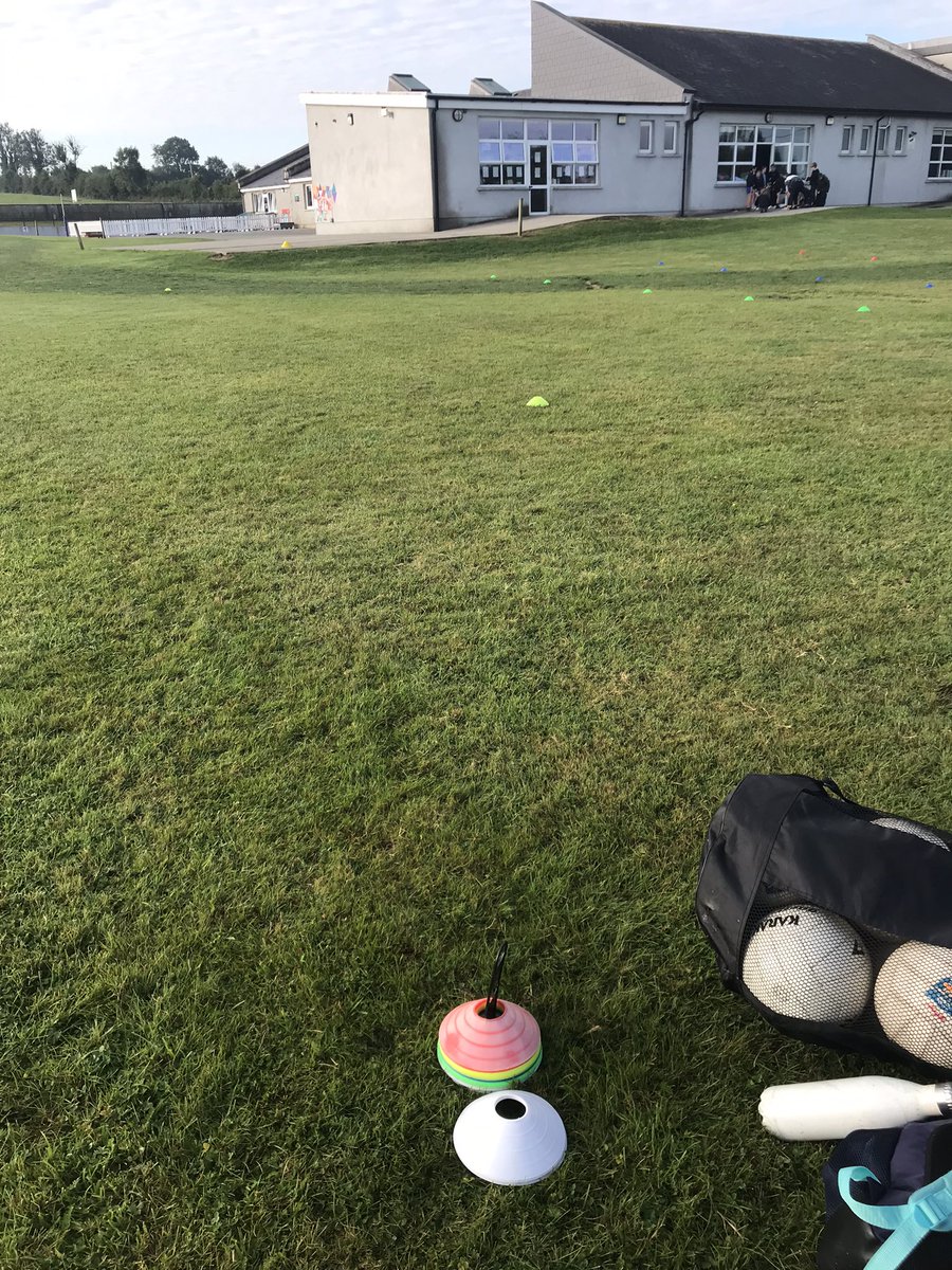 philipconnors02's tweet photo. Schools coaching back in @Rathgarogue_NS today on behalf of @RathCushGAA.
Football and Fundamental Movement focus today to start another school year. @wexgaacoaching https://t.co/2dSj8yQIYj